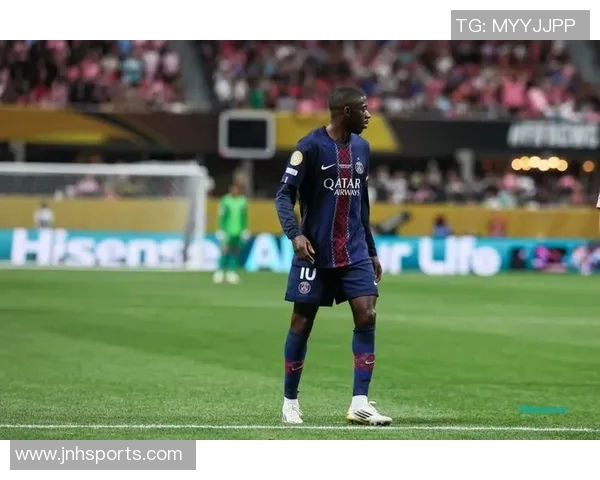 若昂内维斯展望巴黎卫冕欧冠目标前八上赛季表现不佳却逆袭夺冠