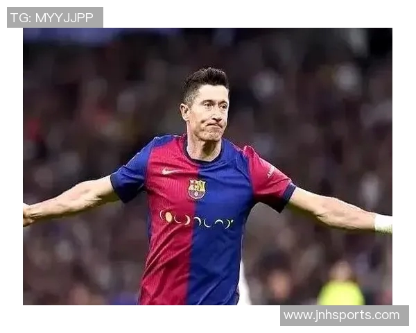 莱万伤情未明能否出战国家德比引发关注